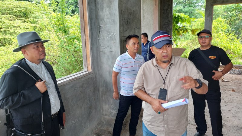 Majelis Hakim Gelar Pemeriksaan Objek Perkara Gugatan Wanprestasi Resto Bebek Tepi Sawah