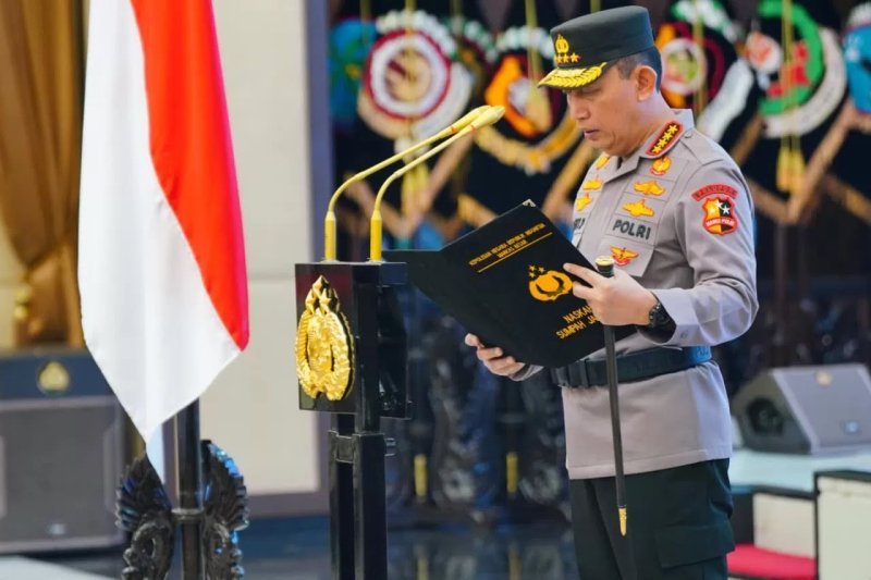 Kapolri Sigit Prabowo Merotasi Sejumlah Jabatan Strategis di Tubuh Polri