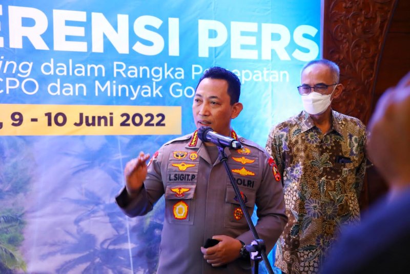 Awasi 17 Ribu Pasar, Kapolri Pastikan Ketersediaan dan Harga Minyak Goreng Terjaga