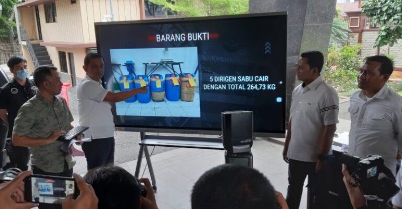 Tim Gabungan Bareskrim Polri Gagalkan Penyelundupan 264,72 Kg Sabu Cair Jaringan Iran