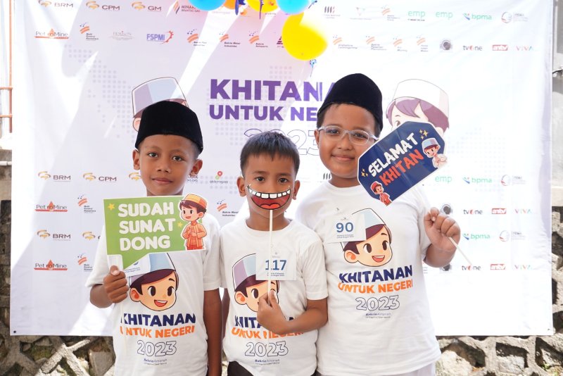 Jelang Liburan Sekolah, Bakrie Amanah Gelar Acara Khitanan 1.350 Anak Negeri
