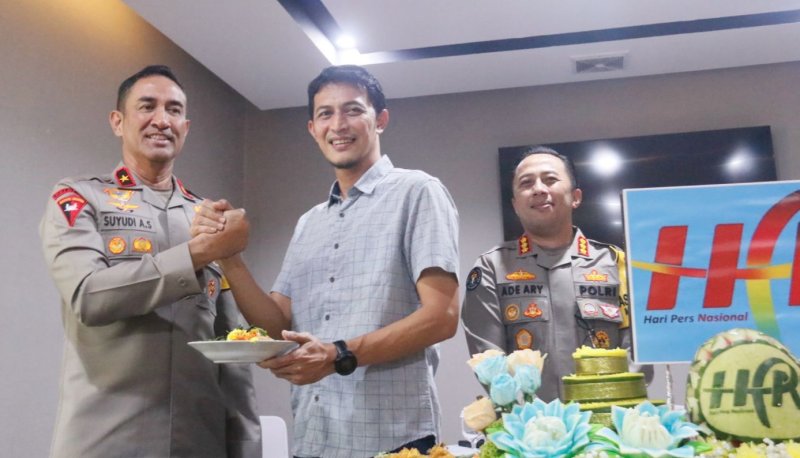 Sambangi Balai Wartawan, Wakapolda Metro Rayakan HPN 2024 Bersama FWP