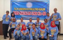 Pengurus Keluarga Alumni FH UNS Tilik Kangen dengan Para Mantan Dosen di Dies Natalis ke-48