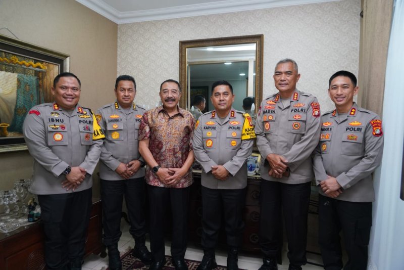 Perkuat Silaturahmi, Kapolda Karyoto Anjangsana ke Senior  Jenderal Polisi (Purn) Timur Pradopo