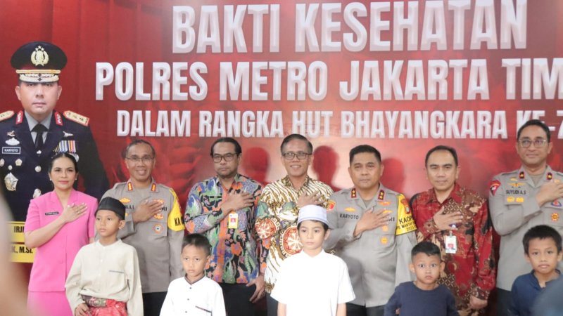 Kapolda Karyoto Apresiasi Khitanan Massal HUT Bhayangkara Ke-78 di Polres Jakarti Timur