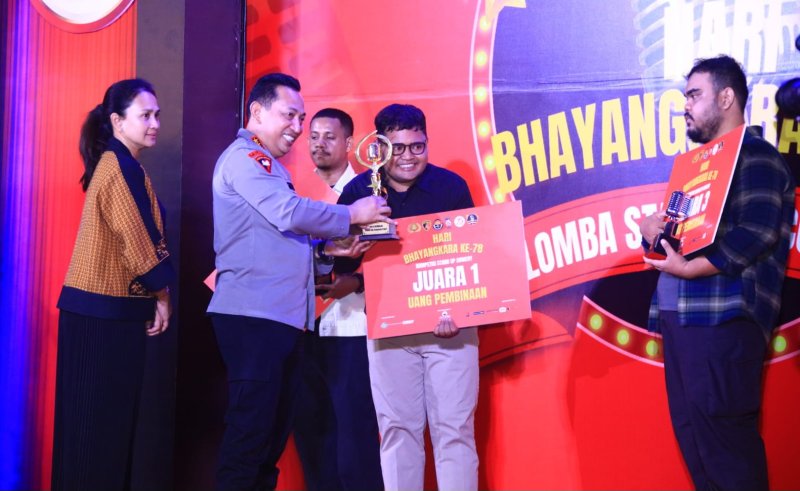 Sambut HUT ke-78, Polri Gelar Stand Up Comedy: Dengan Kritik Menjadi Lebih Baik