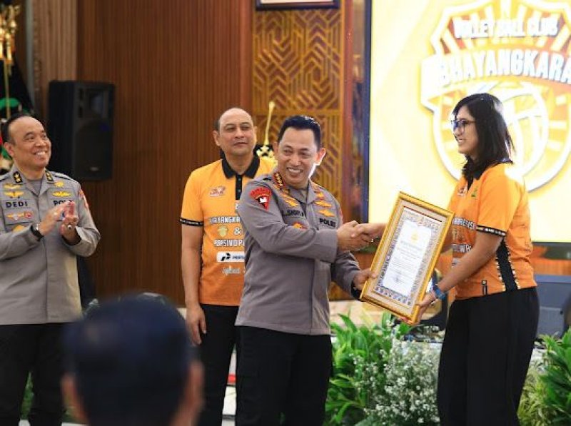 Kapolri Sambut Kemenangan Tim Voli Jakarta Bhayangkara Presisi dan Popsivo Polwan di Proliga 2024