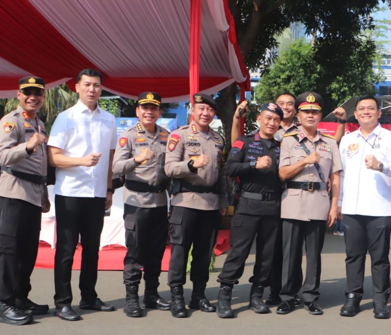 Kapolda Metro Irjeb Pol Karyoto Pimpin Sertijab Dirsamapta, Kabid TIK dan Kapolres Jakut