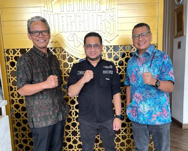 PWI Jaya Lebarkan Sayap, Jalin Kemitraan dengan Tanur Muthmainnah Tour: Bidik Program Kerja Sama Umrah dan Haji