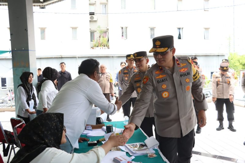 Wakapolda Metro Jaya dan Tim Mabes Polri Tinjau TPS Muara Angke 