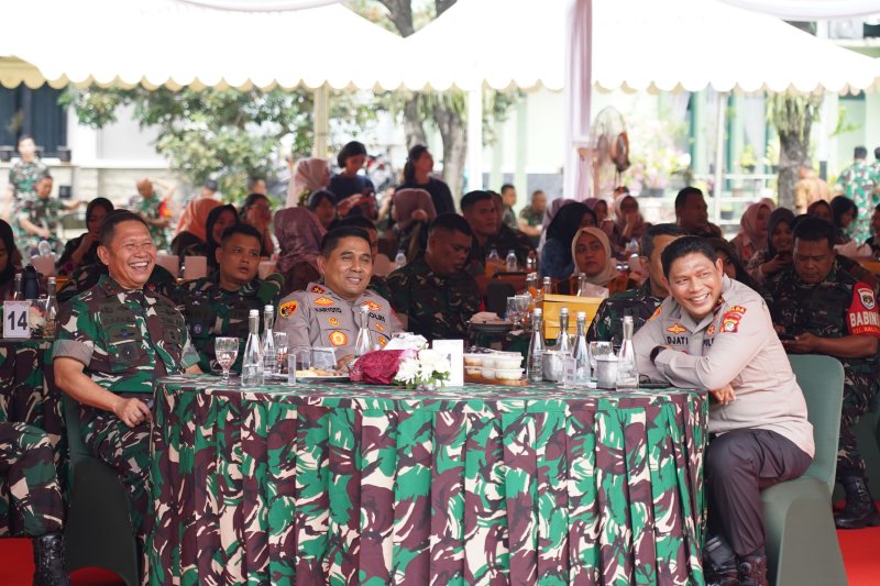 Kapolda dan Wakapolda Metro Jaya Hadiri Syukuran HUT ke-75 Kodam Jaya Jayakarta