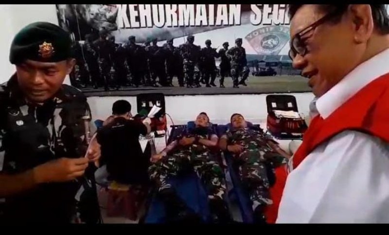 Ketum PMI Pusat Saksikan Aksi Donor Darah Di Markas Batalyon Badak Putih