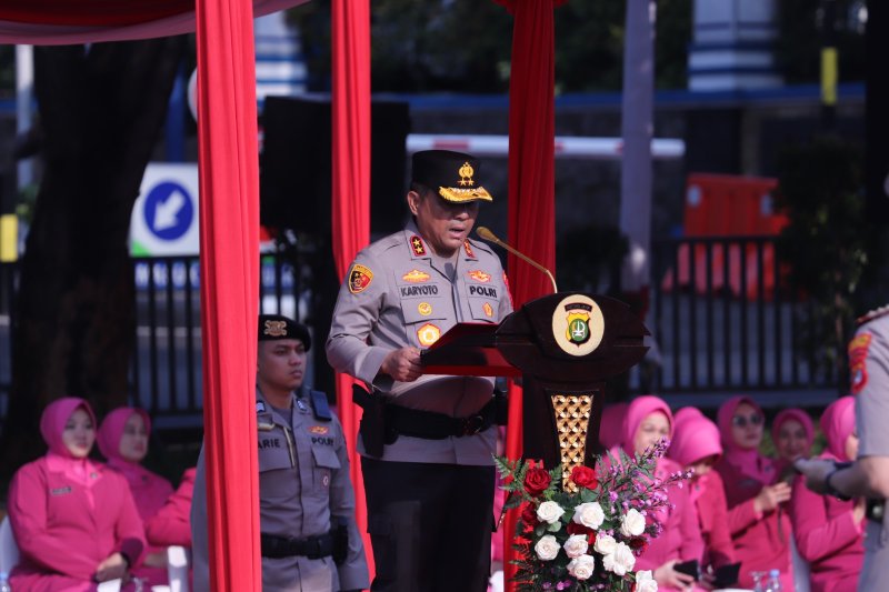 Kapolda Metro Jaya Pimpin Sertijab Pejabat Utama dan Kapolres Jajaran