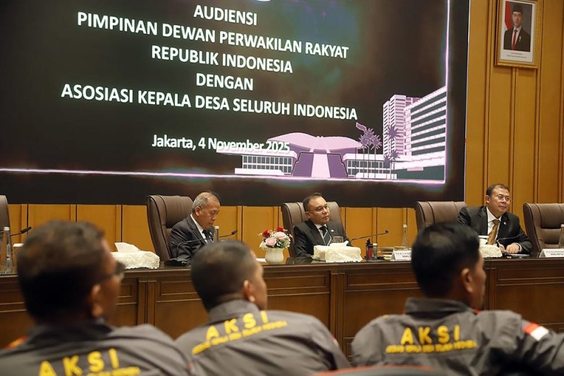 BAHAS SOAL MBG: Wakil Ketua DPR Sufmi Dasco Ahmad Terima Kunjungan AKDESI