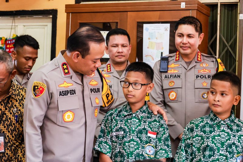 Siswa SDN Setu 02 Cipayung Dapat Apresiasi dari Kapolda Metro Jaya