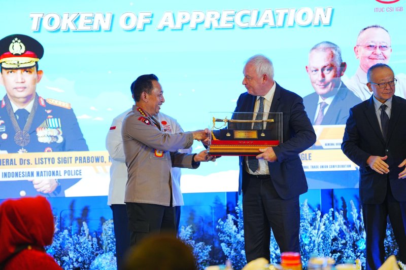 Terima Kunjungan Sekjen ITUC, Kapolri: Kolaborasi Beri Perlindungan Tingkatkan Kesejahteraan Buruh 