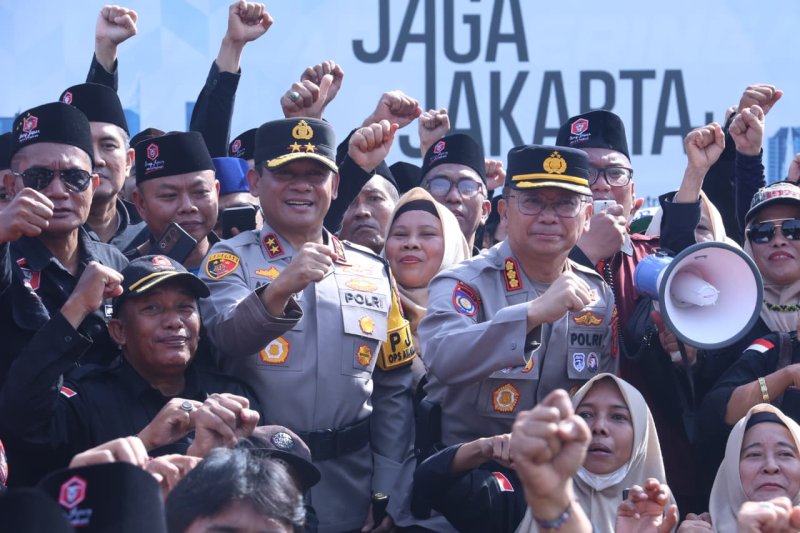 Kapolda Metro Pimpin Apel Siaga Potmas: Perkuat Sinergi Jaga Kamtibmas Jakarta