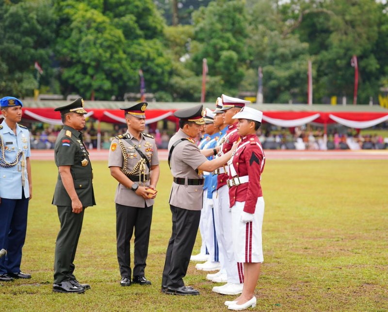 Pimpin Wisuda Prajurit Taruna, Kapolri Tekankan Sinergitas TNI-Polri untuk Wujudkan Indonesia Emas 2045