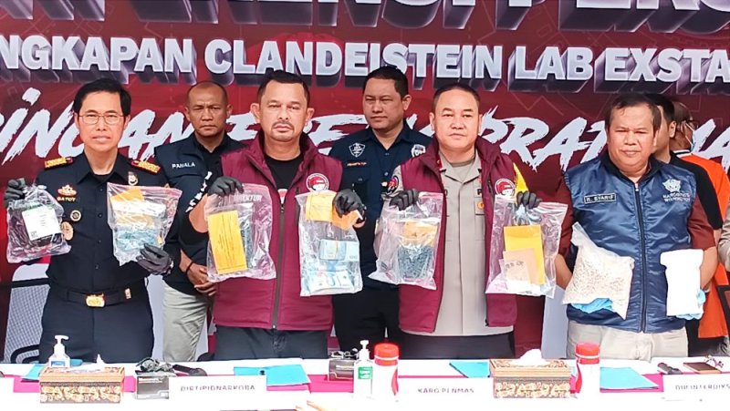 Bongkar Pabrik Ekstasi di Sunter, Empat 'Kaki Tangan' Gembong Narkoba Freddy Pratama Ditangkap Polisi